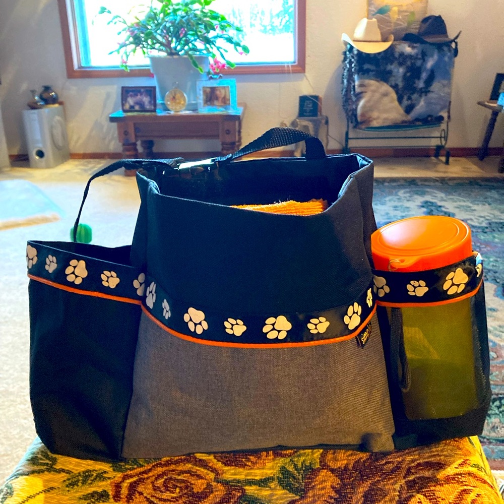 Dog Bag, Black & Orange, 2 side pockets, 1 Container for water & orange towel